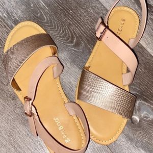 Strap rose pink sandals
